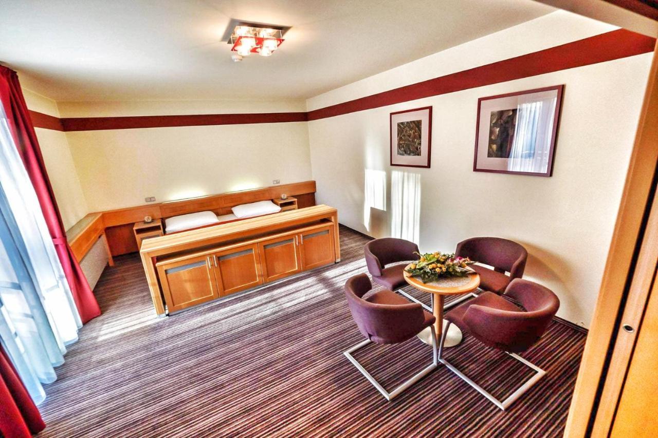 Jan Maria Hotel Ostrava Kültér fotó